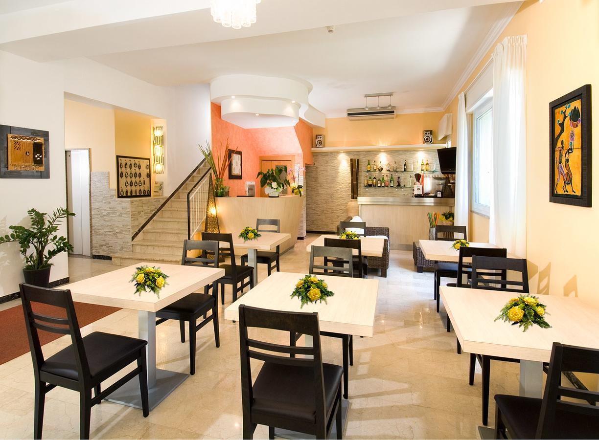 Hotel Ferrara Cattolica Exterior photo